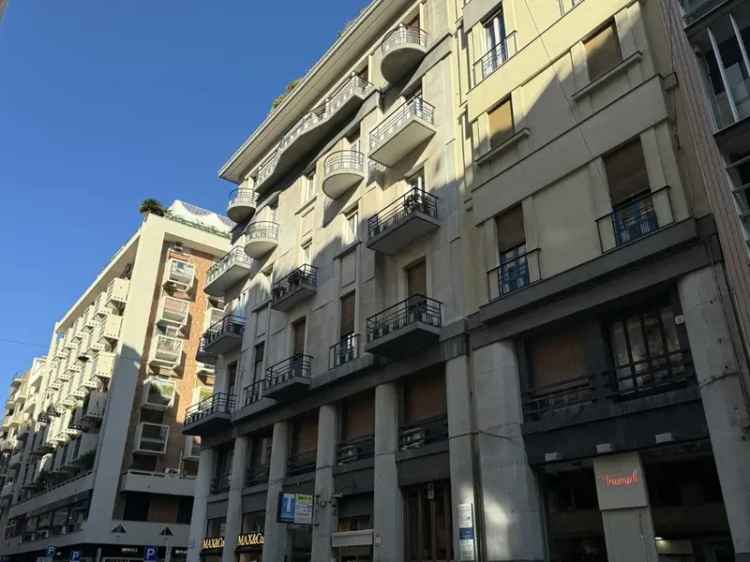 Appartamento in Via Principe Amedeo 31, Bari, 6 locali, 2 bagni