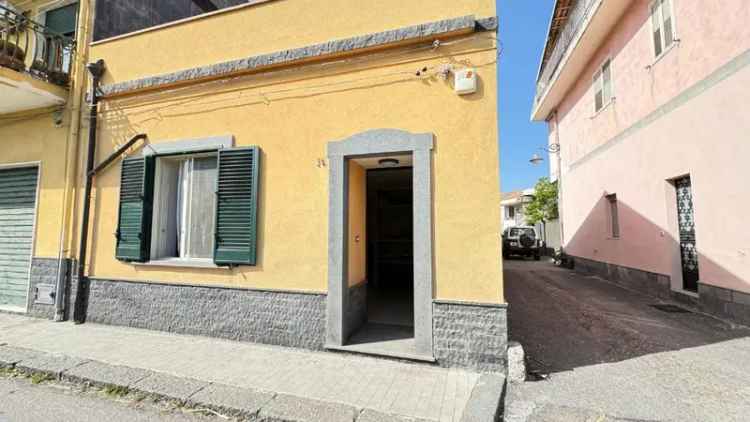 Villa in Via Carammone, Acireale, 6 locali, 3 bagni, giardino privato