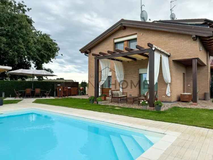 Villa a schiera in Via Corciano, Rimini, 5 locali, 3 bagni, garage