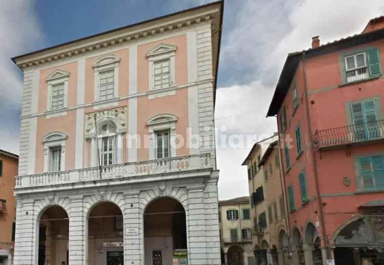 Quadrilocale Borgo Stretto, San Francesco, Pisa