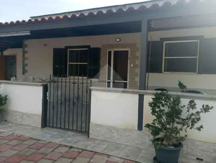 Villa in VIA PANDOLFO CAPODIFERRO, Minturno, 6 locali, 2 bagni, 160 m²