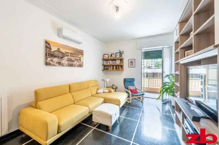 Appartamento in Via Passaggi, Genova, 6 locali, 2 bagni, 115 m²