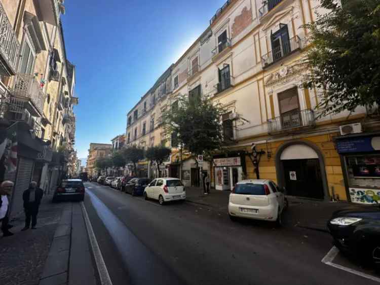 Appartamento in Corso Vittorio Emanuele III, Torre Annunziata, 1 bagno