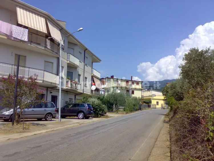 Quadrilocale viale Enrico Berlinguer 55, Palazzo, Pianopoli