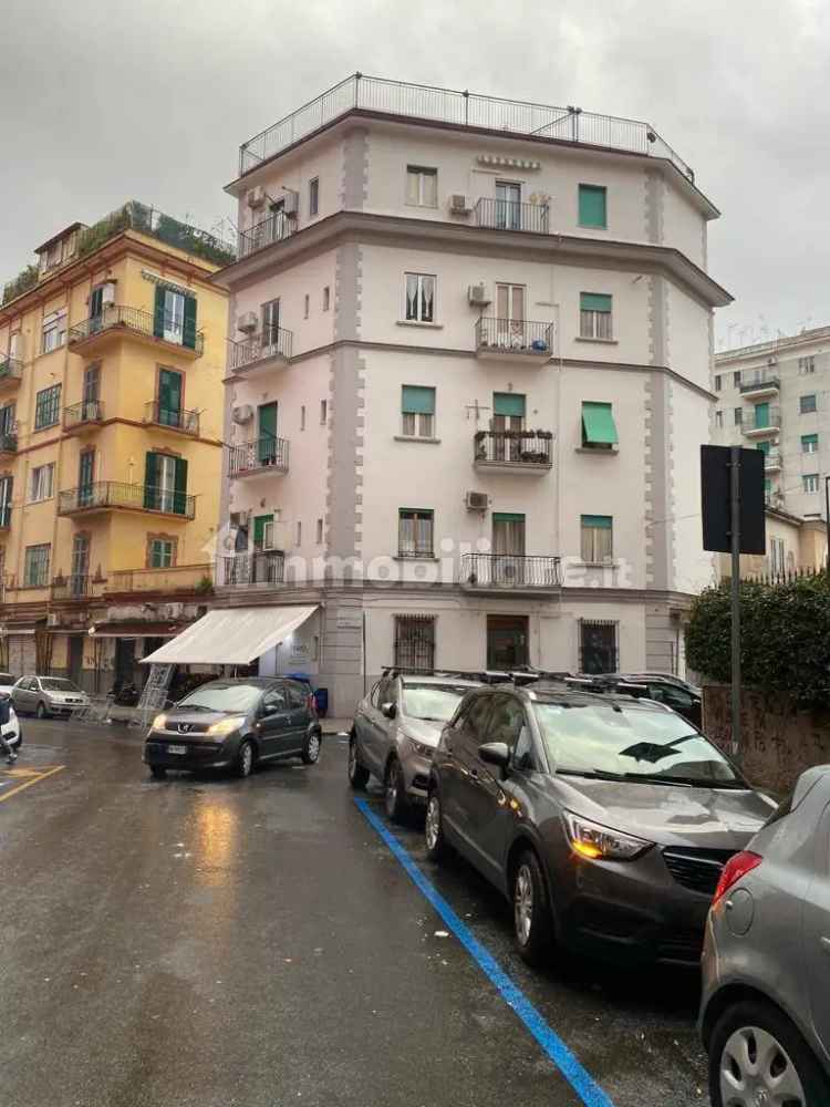 Monolocale via Mario Fiore, Arenella, Napoli