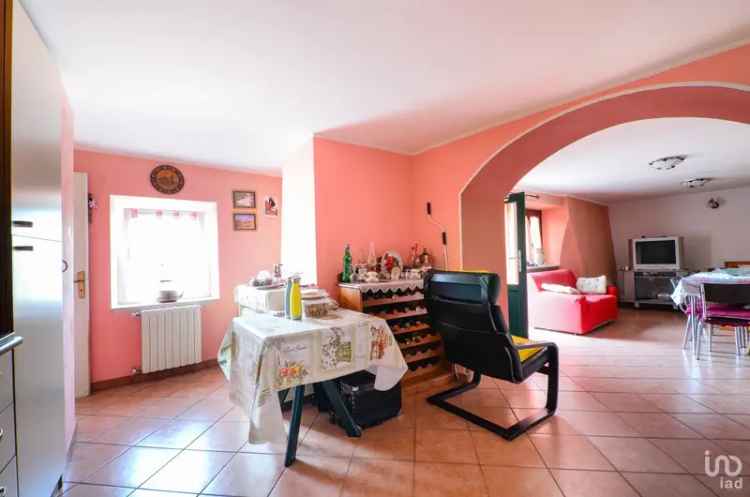 Vendita casa 8 locali di 200 m² in Millesimo (17017) - 124381 - iad