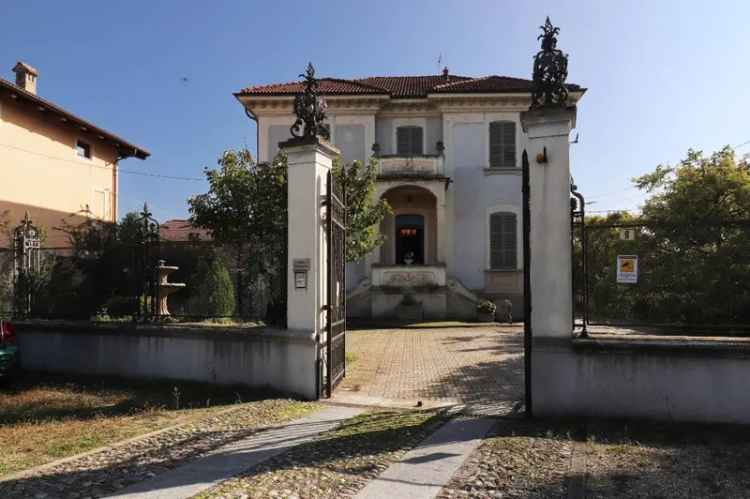 Villa singola in Via Racconigi, Sommariva del Bosco, 14 locali, 386 m²