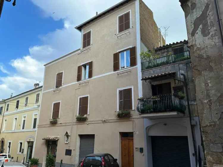 Appartamento in Via don Minzoni 14, Civita Castellana, 5 locali, 90 m²