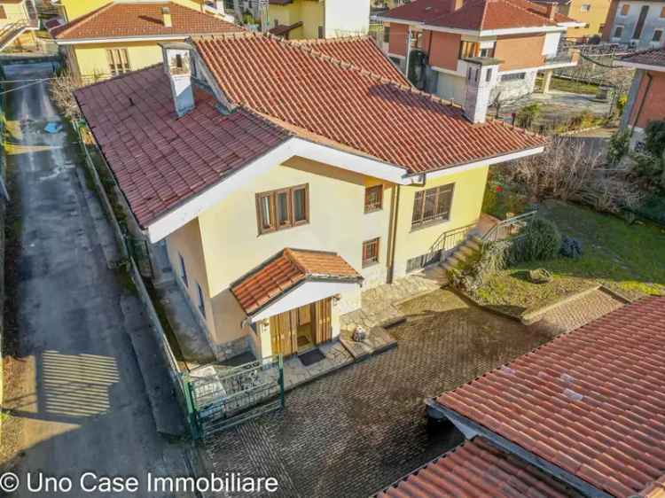 Villa in Via primino frassato 50, Caluso, 7 locali, 2 bagni, 196 m²