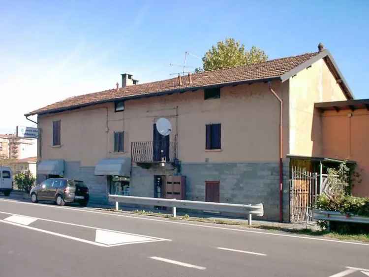 Casa Indipendente in vendita  a Dormelletto