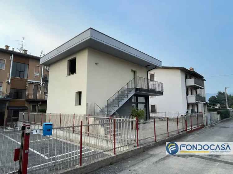 Villa singola in Via Roma, Telgate, 5 locali, 2 bagni, posto auto