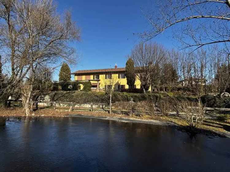 Villa in Via Vignola 24, Osnago, 12 locali, 8 bagni, giardino privato