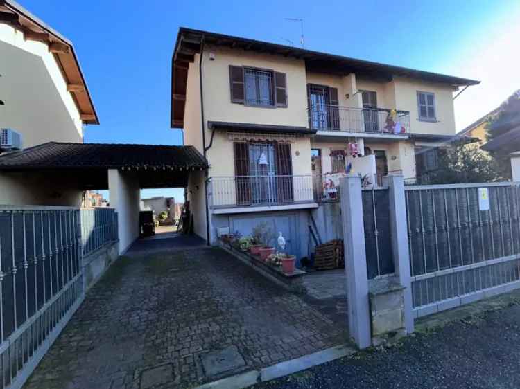 Casa Indipendente in Via Delle Querce , 7, Zerbolò (PV)