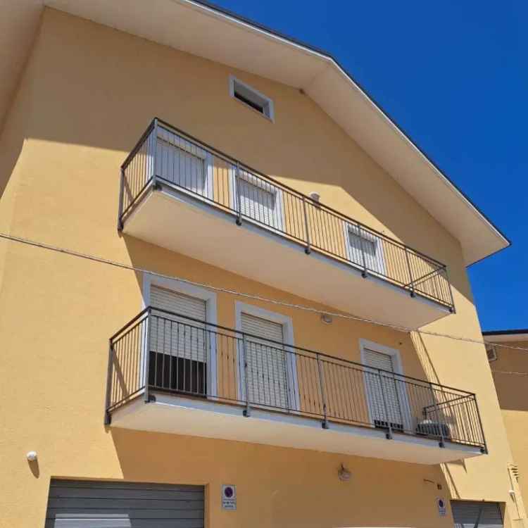 Appartamento in Via S. Rocco 80, San Vito Chietino, 6 locali, 1 bagno