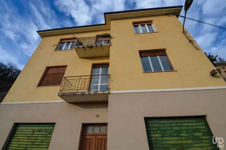 Vendita casa 8 locali di 120 m² in Cengio (17056) - 133806 - iad