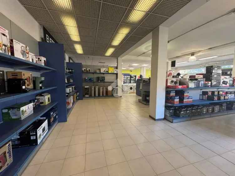 Vendita attivit\]a commerciale elettronica ed elettrodomestici Gualdo Tadino