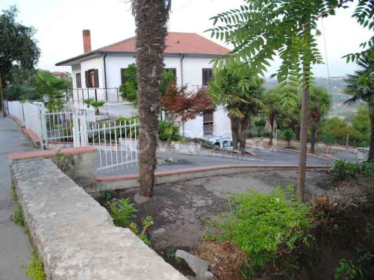 Villa Bifamiliare in Vendita a Benevento