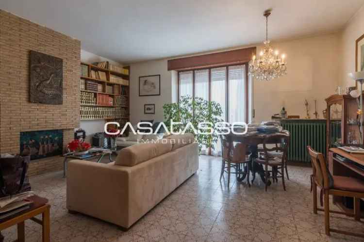 Appartamento in Via Pancalducci, Macerata, 7 locali, 2 bagni, 176 m²