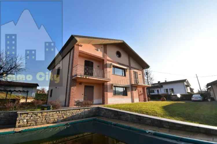 Villa singola in Strada San Michele, Bra, 6 locali, 2 bagni, 290 m²