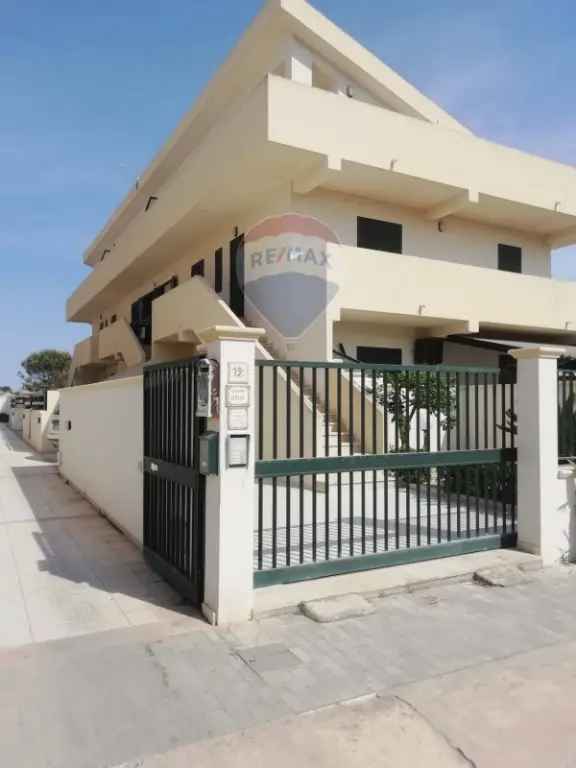 Appartamento in Via Randello, Ragusa, 6 locali, 2 bagni, 88 m²