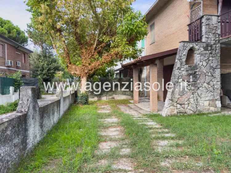 Villa a Schiera in vendita a Comacchio via Capanno di Giuseppe Garibaldi, 87