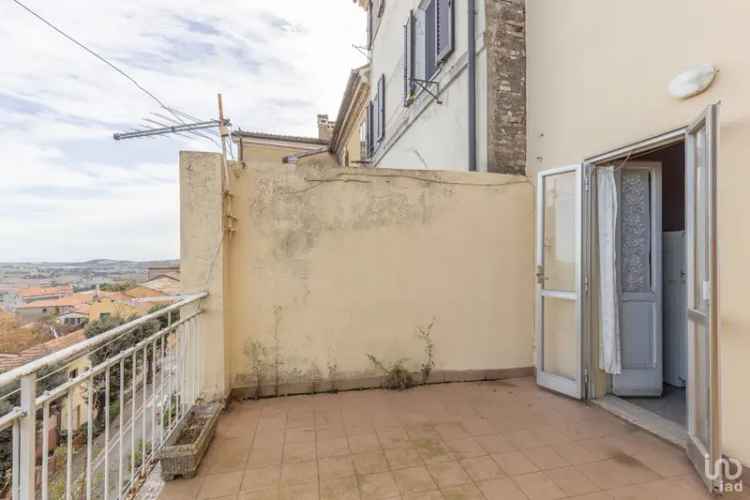 Vendita casa indipendente 11 locali di 140 m² in Osimo (60027) - 107514 - iad