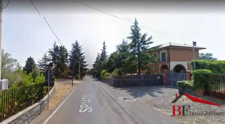 Villa singola in Via Tarderia, Pedara, 7 locali, 2 bagni, con box