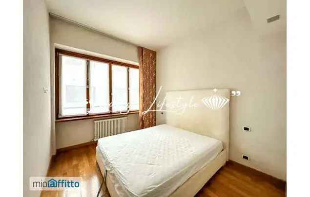 Affitto 4 camera appartamento di 69 m² in Genoa