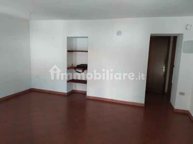 Appartamento in villa via del Roncheto 25, Chiarbola - Ponziana, Trieste