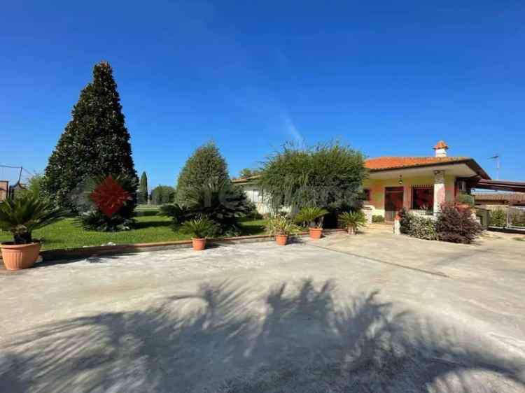 Villa singola in Strada MATERA 5, Terracina, 5 locali, 3 bagni, 140 m²