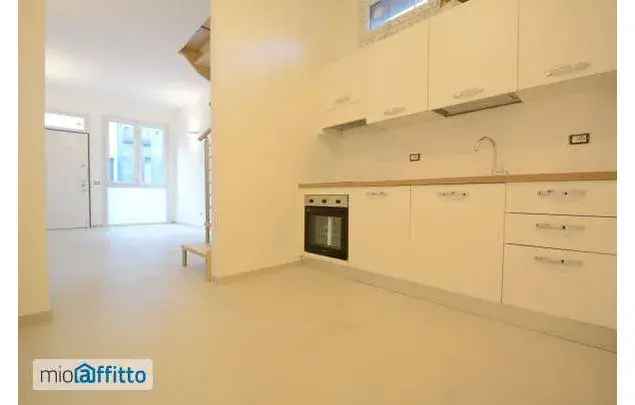 Affitto 2 camera appartamento di 65 m² in Milan