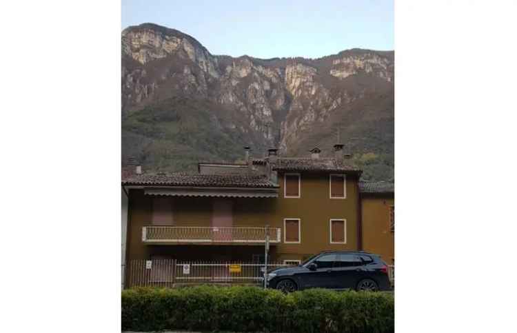 Porzione di casa in vendita a Campolongo sul Brenta, Via Contarini 112