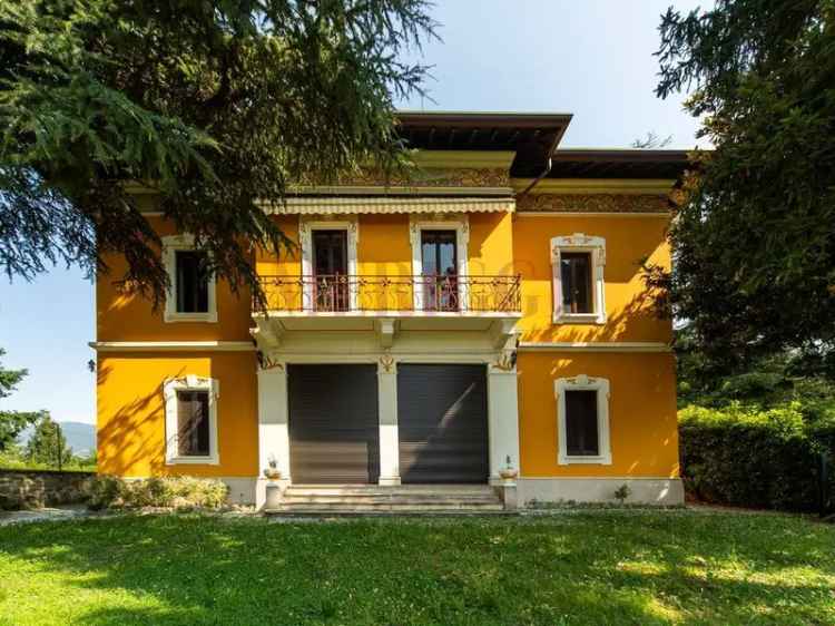 Villa bifamiliare via 1 Maggio 84, Centro, Oggiono