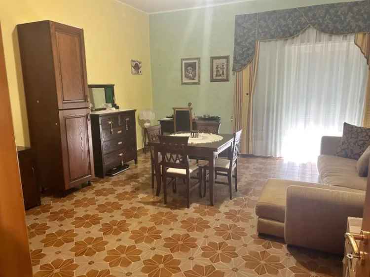 Appartamento in VIA CHIARANDA', Piazza Armerina, 5 locali, 1 bagno