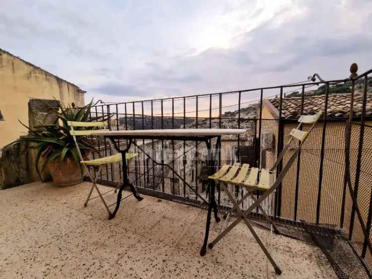 Villa in Corso San Giorgio, Modica, 2 locali, 2 bagni, 80 m²