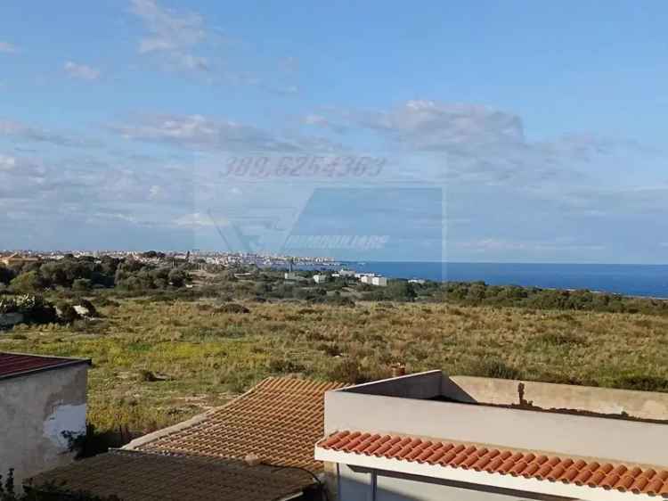 Villa in Via Mallia, Siracusa, 2 locali, buono stato in vendita