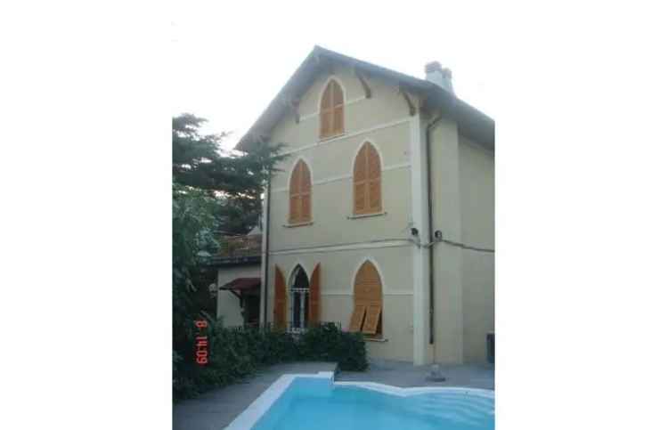 Villa in vendita a Casella