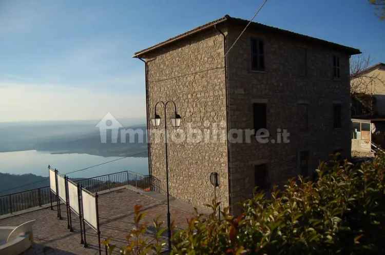 Terratetto unifamiliare via Italia 4, Civitella Del Lago, Baschi