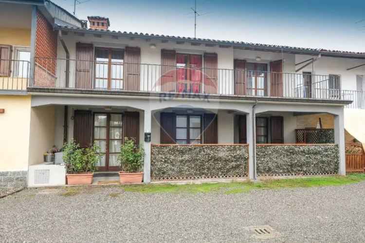 Villa a schiera in VIA CRISTOFORO COLOMBO, Treviolo, 4 locali, 2 bagni