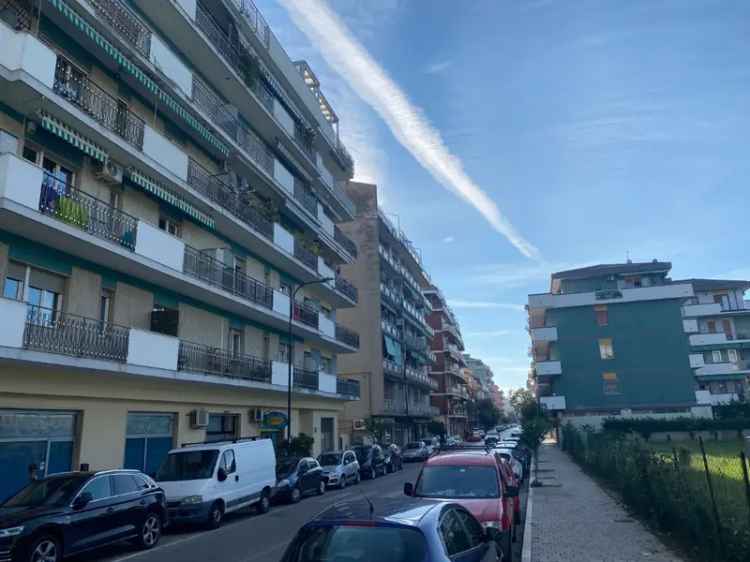 Appartamento in Via Raffaello 68, Pescara, 6 locali, 2 bagni, arredato