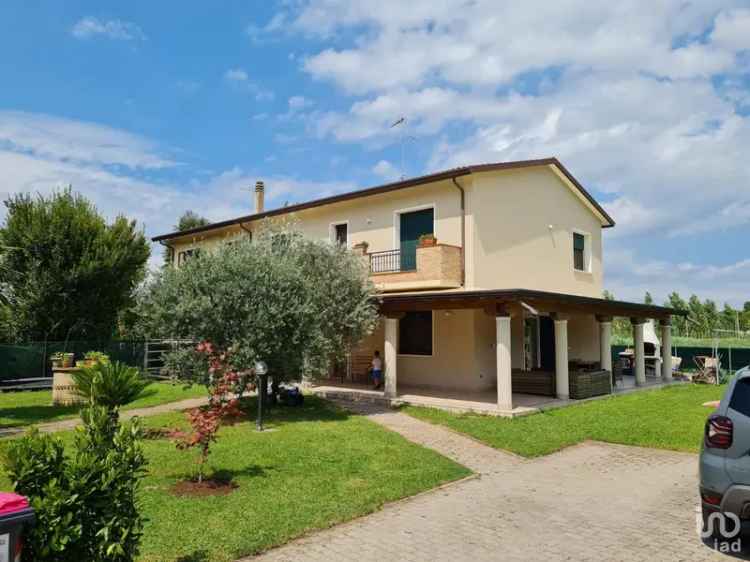 Vendita villa Bifamiliare 6 locali di 213 m² in Noventa di Piave (30020) - 134853 - iad