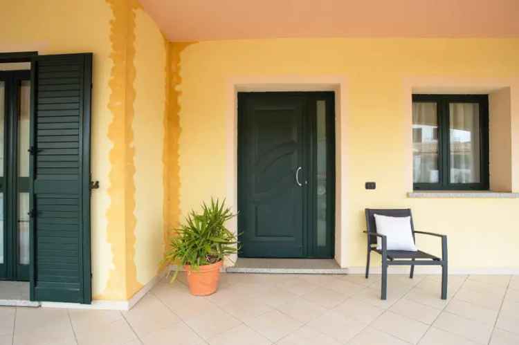 Villa in Via Decandia, Telti, 7 locali, 3 bagni, giardino privato