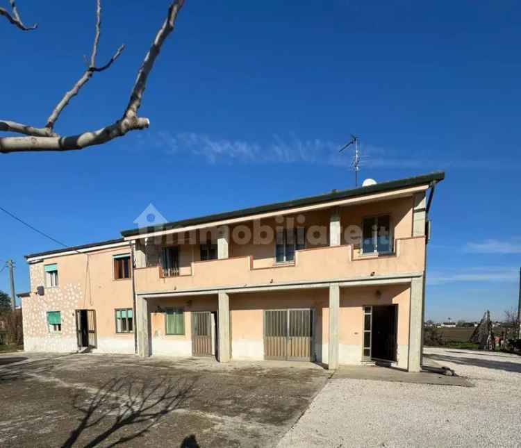 Villa unifamiliare via 1 Maggio 4, Villamarzana