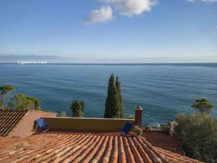 Villa unifamiliare via Guglielmina d'Olanda 1/3, Varigotti, Finale Ligure