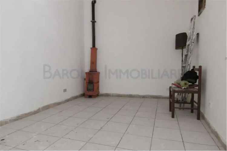 Appartamento in Via baluardo, Carrara, 6 locali, 2 bagni, 100 m²