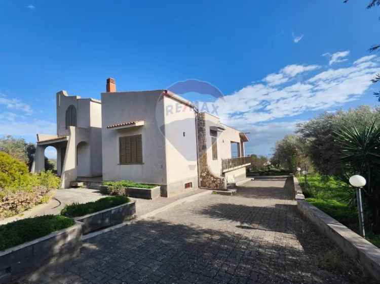 Villa in Via Berlinguer, Scordia, 11 locali, 4 bagni, giardino privato