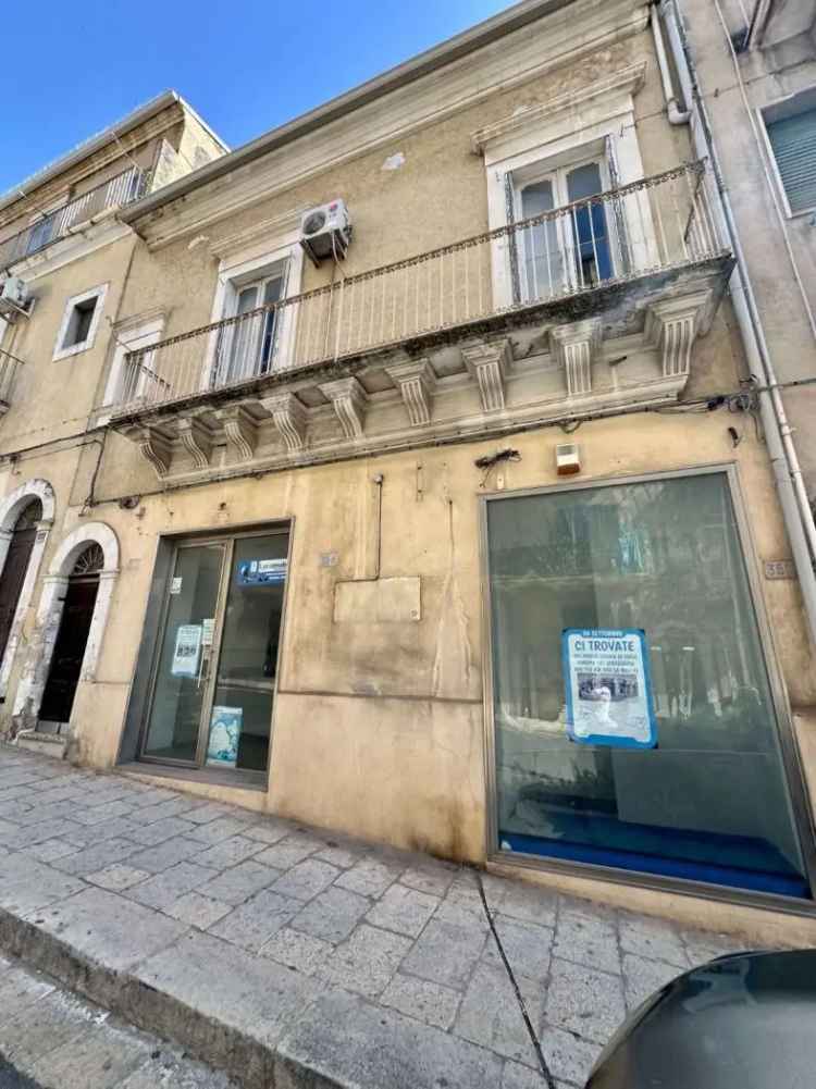 Terratetto unifamiliare corso Italia 355, Centro, Ragusa