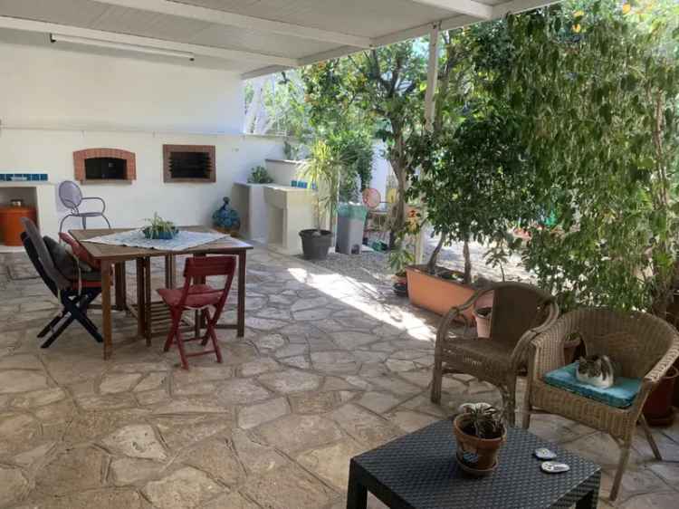 Villa in Via Torpediniera Centauro 10, Brindisi, 9 locali, 3 bagni