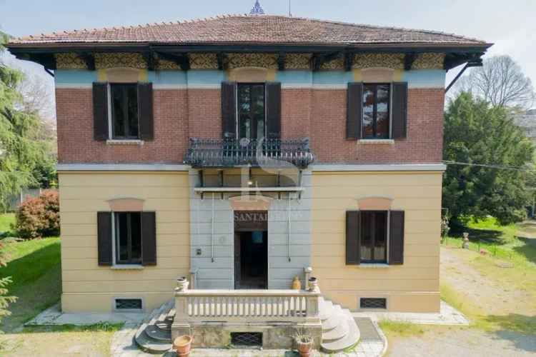 Villa d epoca a Vimercate con giardino 5000 mq