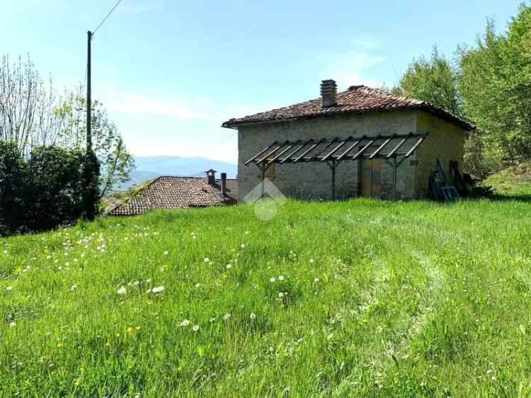 Rustico via casa Lorenzone 28, Pavullo nel Frignano